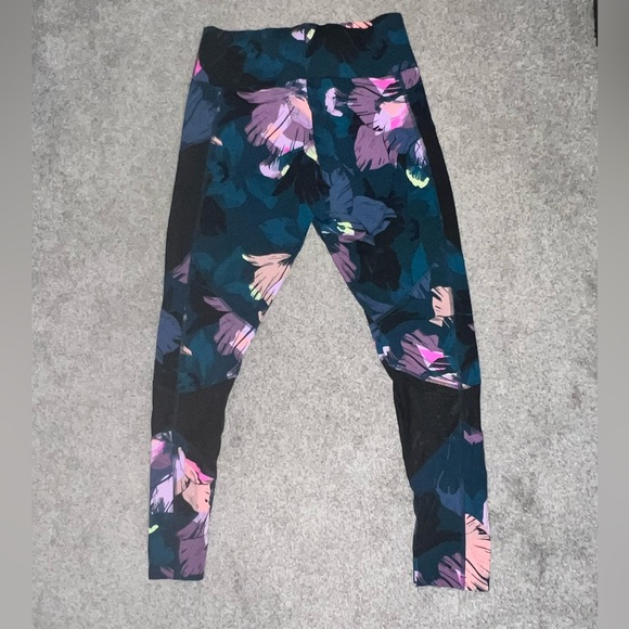 VS PINK 🖤🩷🩵🤍 -  Mesh Cut-Out Leggings Large - Picture 2 of 4